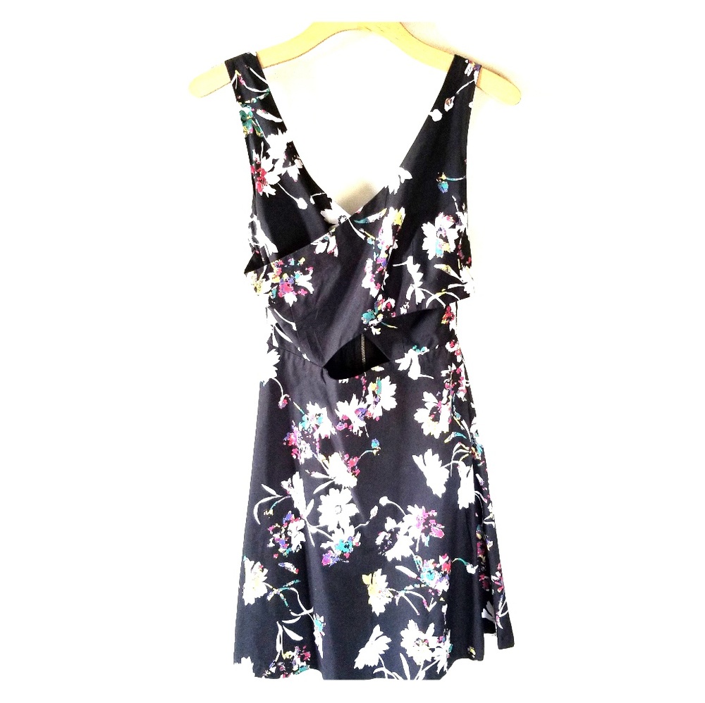 Jessica Simpson Cut-Out Floral Dress